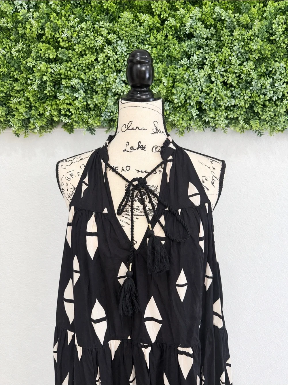 H&M stylish black